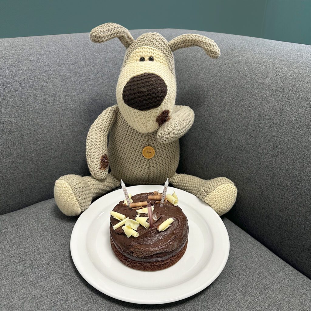 Kids birthday party theme idea. Boofle eating cake at Boofle themed kids party. 